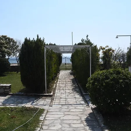 Very Close To The Beach Apartment *